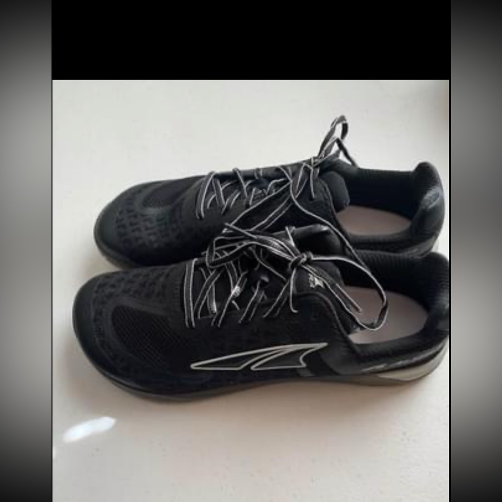 ALTRA HIIT 8.5 Worn Once